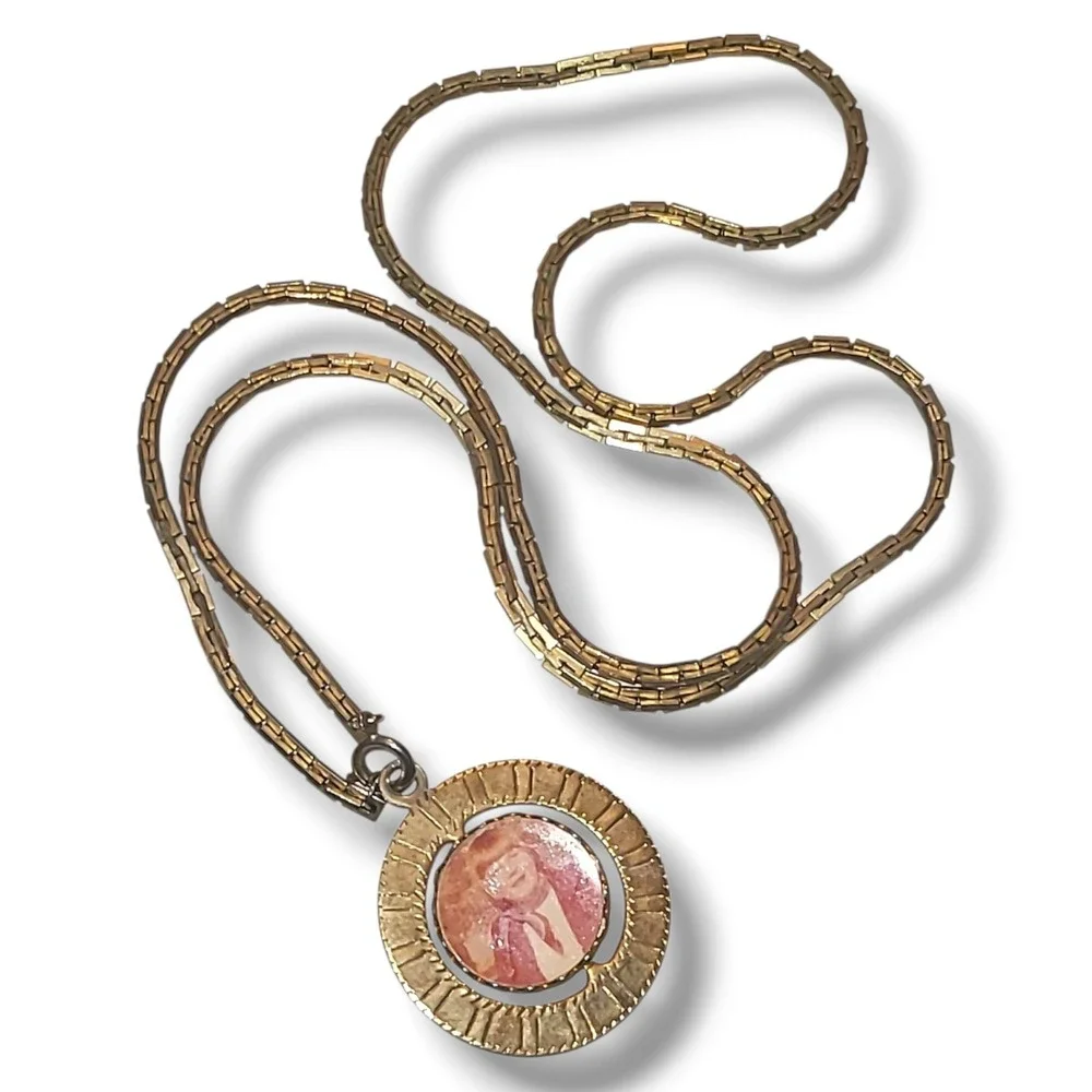 Vintage‎ 70s Gold Plated Spinner Photo Pendant Necklace Double Sided Locket 24in